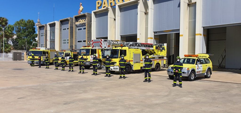 UN INCENDIO EN UN PISO DE ALGECIRAS OBLIGA A DESALOJAR A 40 VECINOS