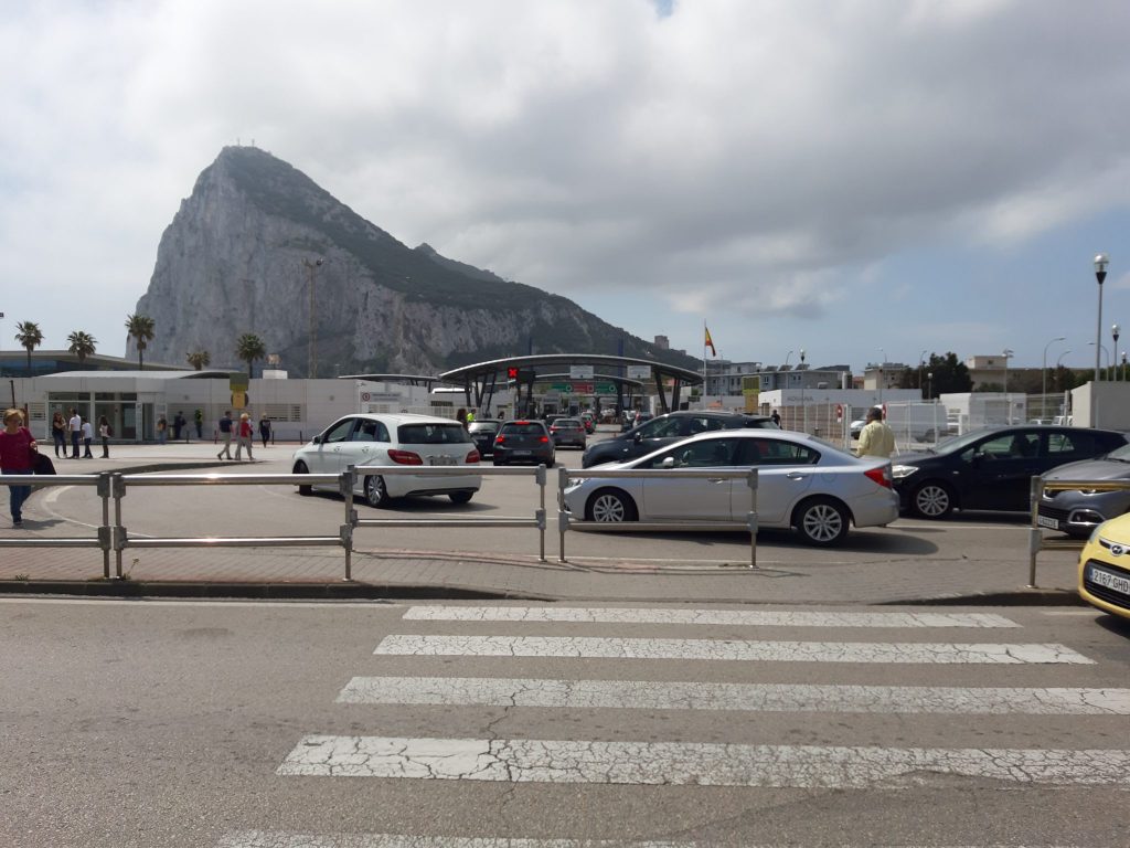 LA LÍNEA CEDE 1.800 METROS PARA LA CONSTRUCCIÓN DE UN ENLACE CON EL AEROPUERTO DE GIBRALTAR