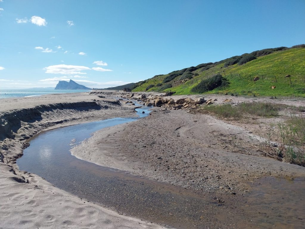 COSTAS ACOMETERÁ ACTUACIONES DE URGENCIA PARA REPONER ARENA EN LAS PLAYAS DE LA LÍNEA