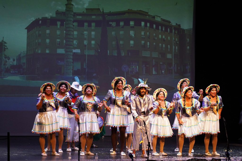 LA COMPARSA «LA GRACIA DIVINA» Y LA CHIRIGOTA «ESTE AÑO SALIMOS DEL MILENIO» GANAN EL CONCURSO DE AGRUPACIONES DEL CARNAVAL DE ALGECIRAS