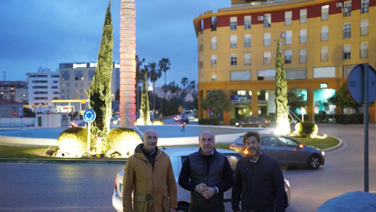 ALGECIRAS ESTRENA LA NUEVA ILUMINACIÓN DE LA ROTONDA DEL MILENIO