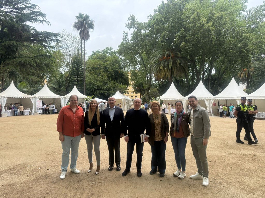 GRAN ÉXITO DEL ENCUENTRO SOLIDARIO DE ARTESANÍA EN ALGECIRAS