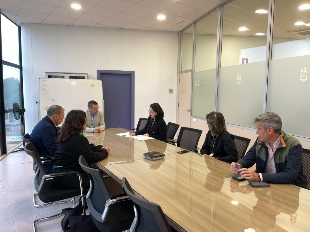 EL AYUNTAMIENTO DE LA LÍNEA DESBLOQUEA 260.000 METROS CUADRADOS DE SUELO PARA VIVIENDAS Y NAVES INDUSTRIALES