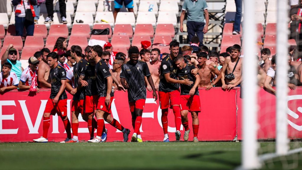 (0-2) EL ALGECIRAS GANA AL SEVILLA ATCO. Y SE ACERCA AL PLAYOFF